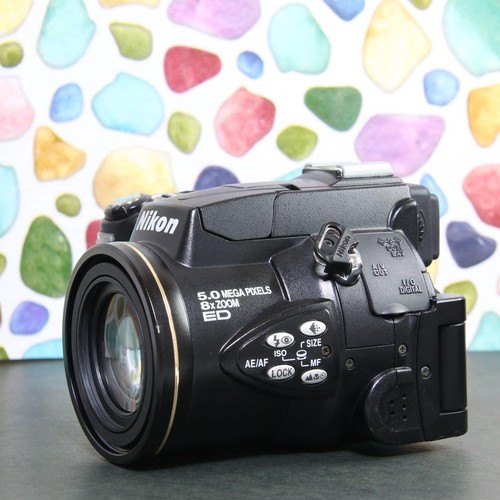 Fotocamera digitale compatta