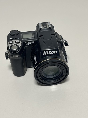 Nikon coolpix e5700 - e5700, 5.0mp