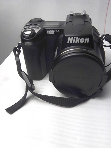 Nikon coolpix 5700 megapixel - nikon,