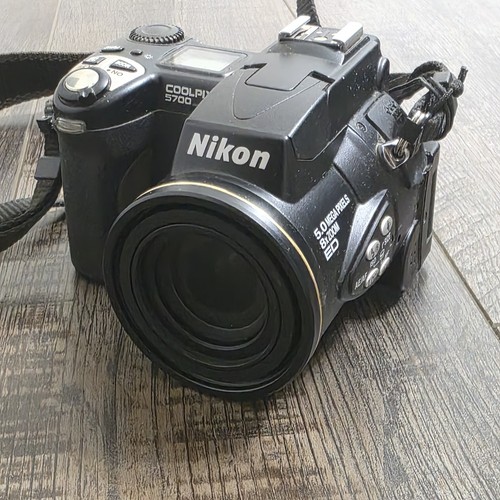 Nikon coolpix 5700 0 - 5700, (e5700)