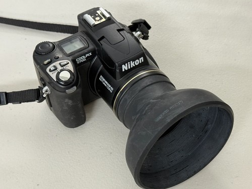 Nikon coolpix 5700 - nikon, megapixel